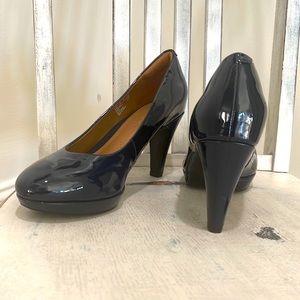 Like new! Dark navy blue, patent leather Clarks. 3” heel. Padded insole.